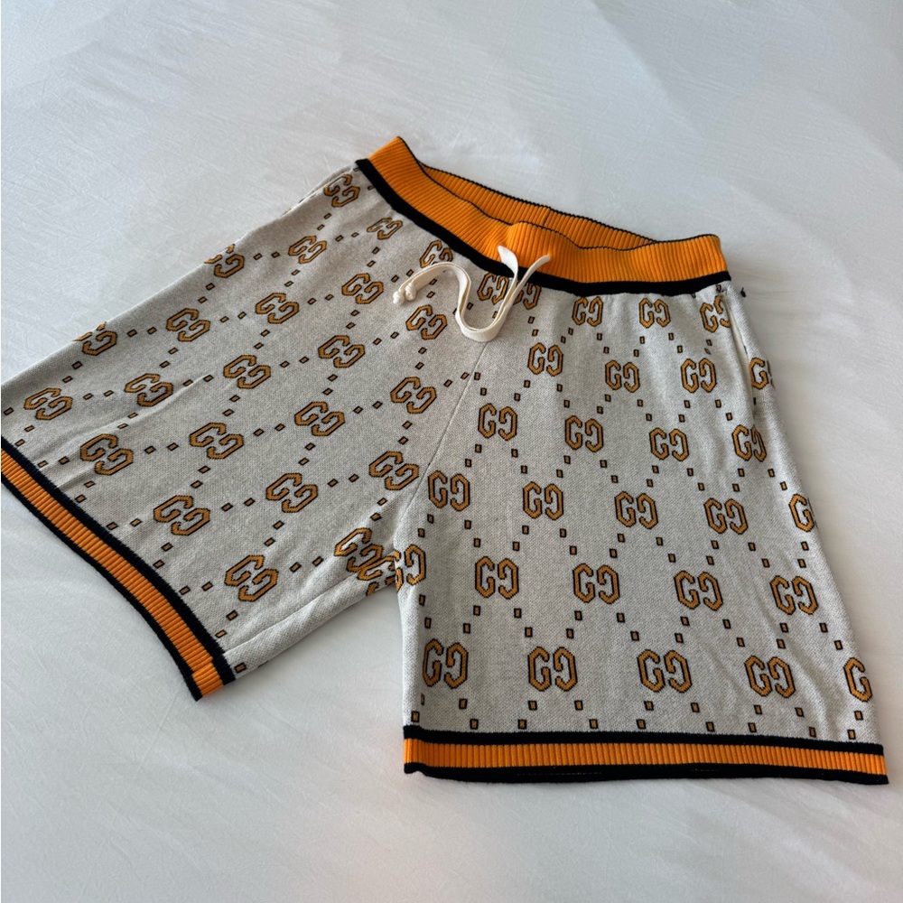 GUCCI Men’s GG Logo Knitted Cotton Gold & Cream Shorts | Size L | Mint Condition